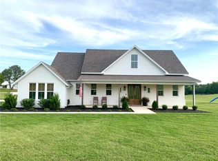 14749 E Magnolia Dr, Fayetteville, AR 72703