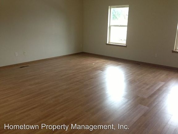 5th image of 328 Wichman St S
