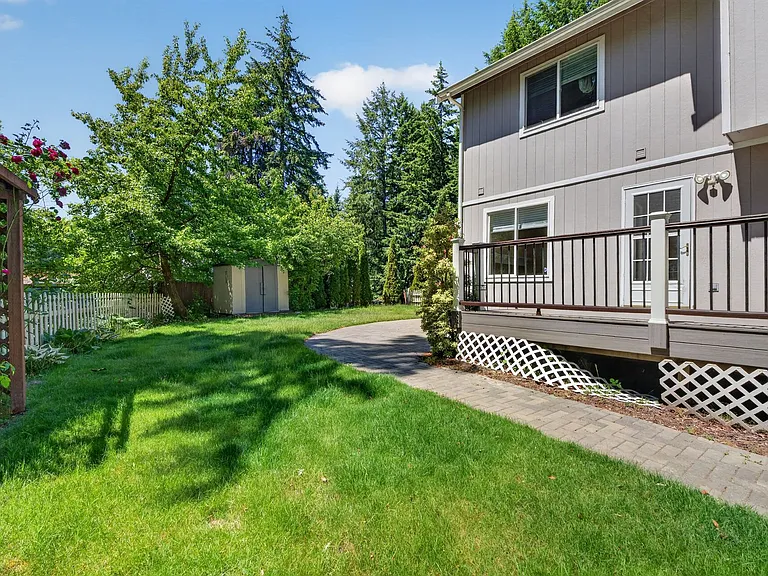 1574 SE Nylace Ln — Photo 46