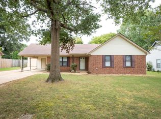 1801 Rapier Dr, Horn Lake, MS 38637