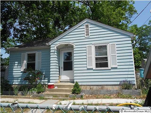 1st image of 932 Vanada Dr