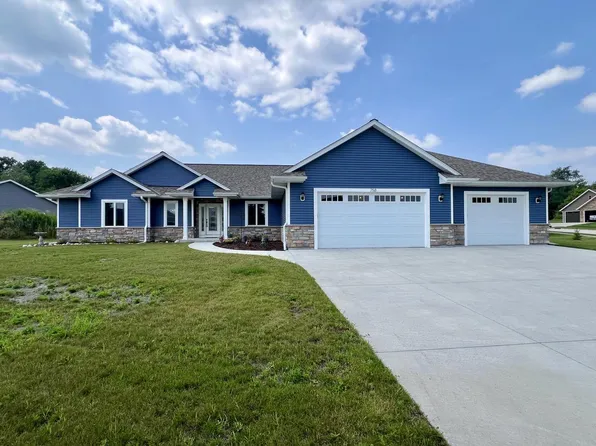 758 Drumlin DRIVE, Kewaskum, WI 53040
