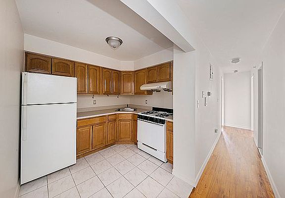 5th image of 5212 Roosevelt Ave APT 3