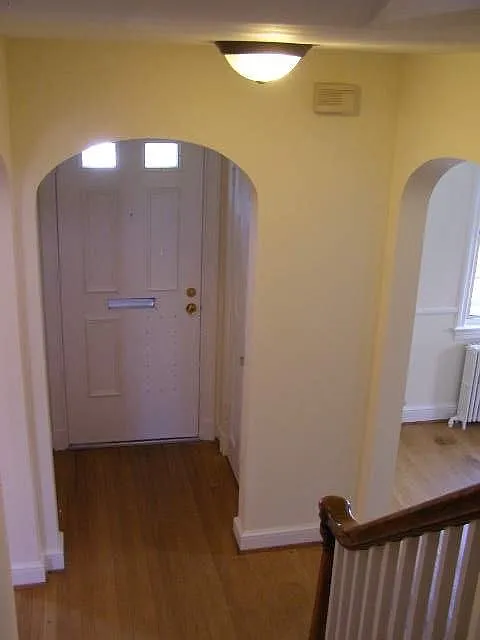 435 N Monroe Street — Photo 2
