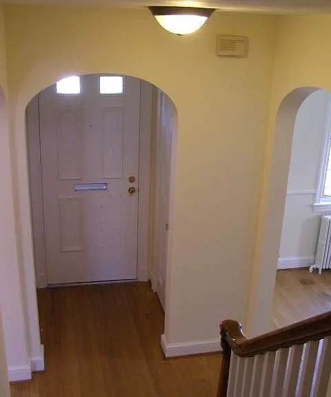 435 N Monroe St — Photo 2
