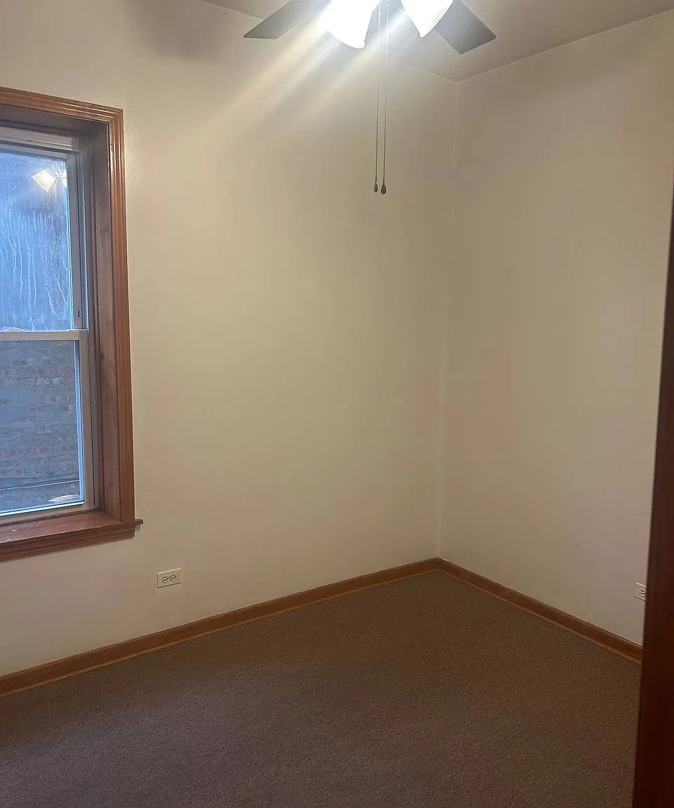 Freshly cleaned and newly painted ready for you! — Photo 2