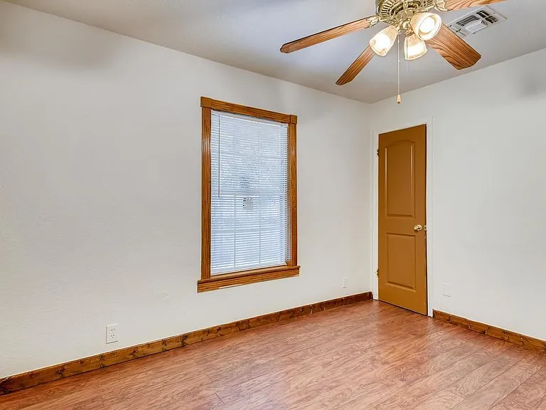 6203 Felix Ave — Photo 11