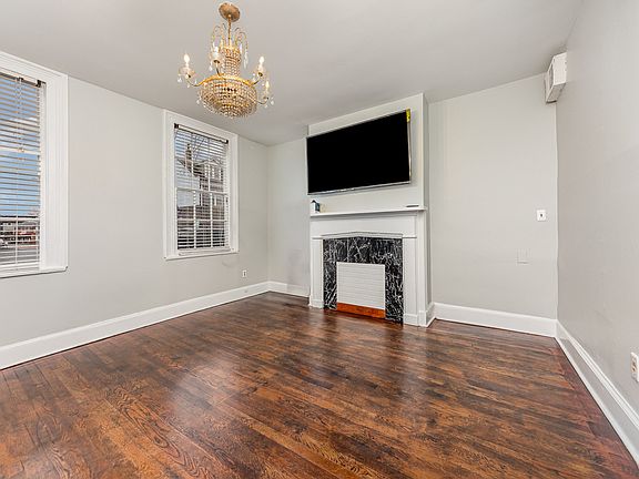 3rd image of 503 Caroline St