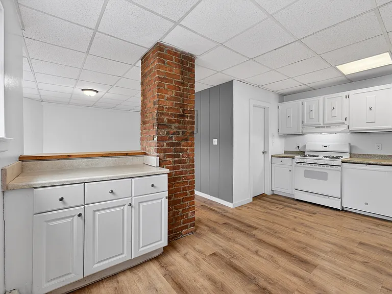 42 Almont St #3R3L — Photo 11