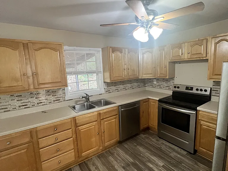 1219 East Dr — Photo 19