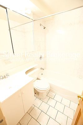 4th image of 255 W 75th St APT 1A