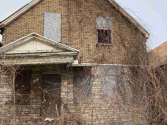 6315 Frontenac