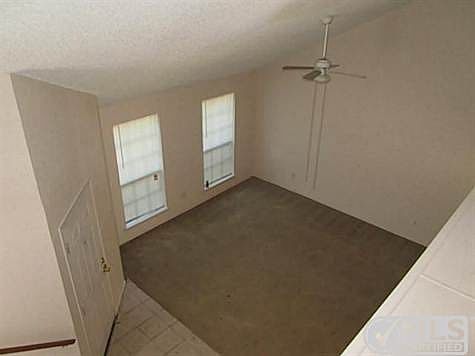 4th image of 10220 Oak Branch Ln