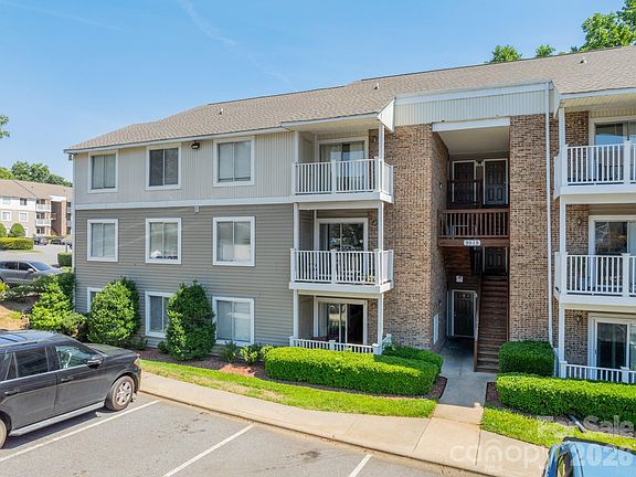 3rd image of 9519 University Terrace Dr APT A