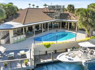 2303 Edgewater Ct, Rockport, TX 78382