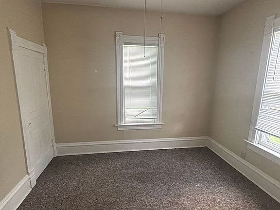 3rd image of 2403 Walnut St #A