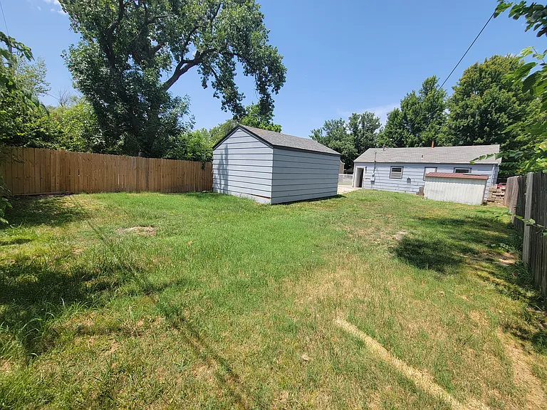 5935 E Bellaire Ave — Photo 19