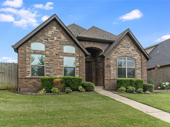 3303 SW Stoneway Ave, Bentonville, AR 72713