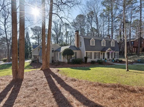 315 Brandenburgh Cir, Roswell, GA 30075
