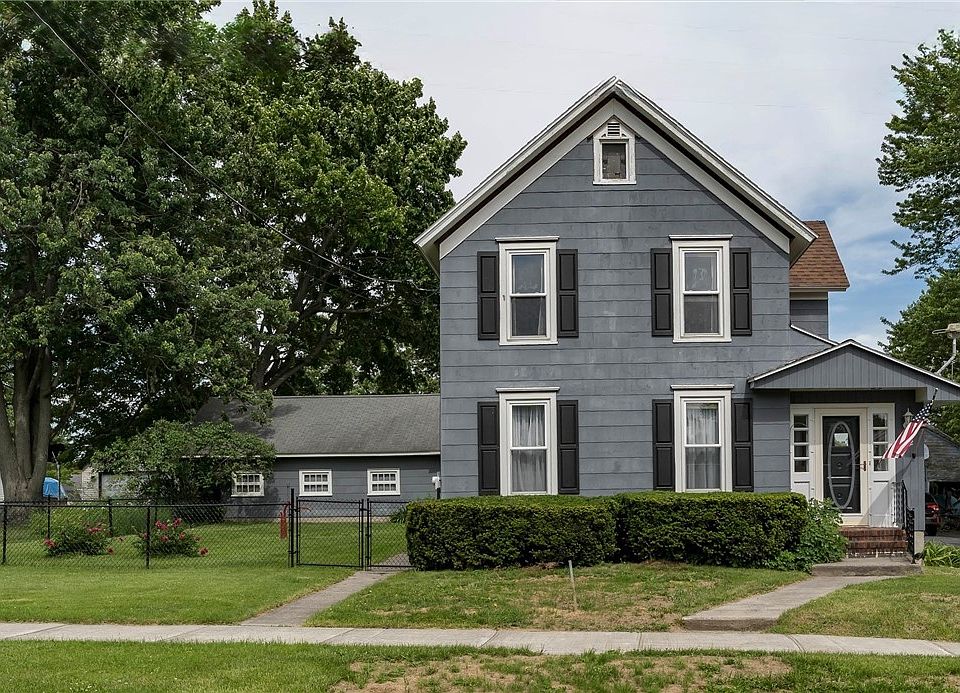 1st image of 222 Franklin St