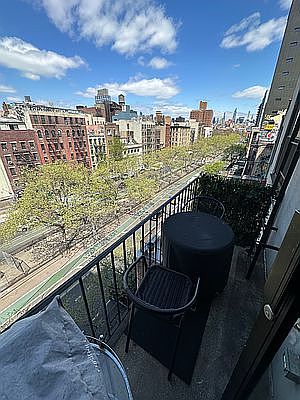 5th image of 122 Allen St #14A