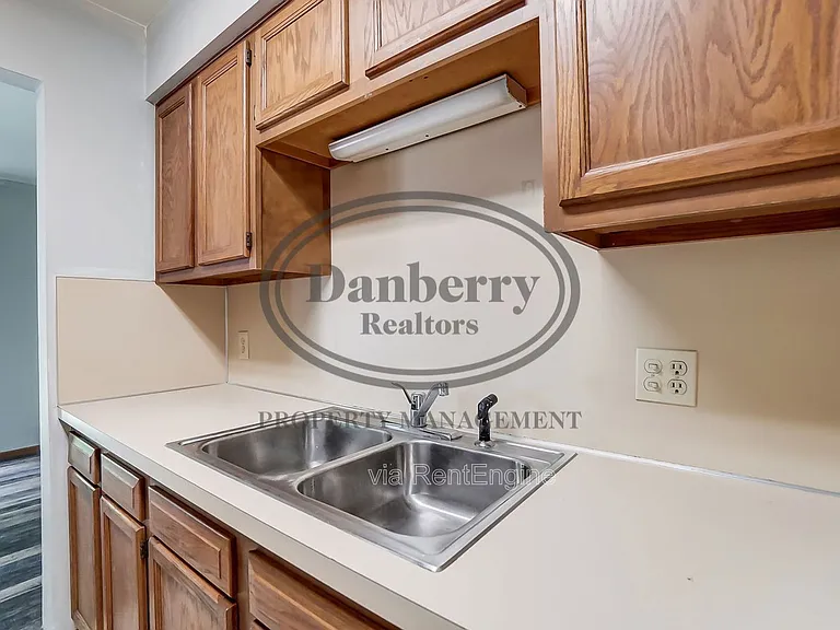 3164 Kylemore Rd — Photo 10