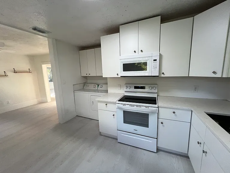 5 Estey St #3 — Photo 6