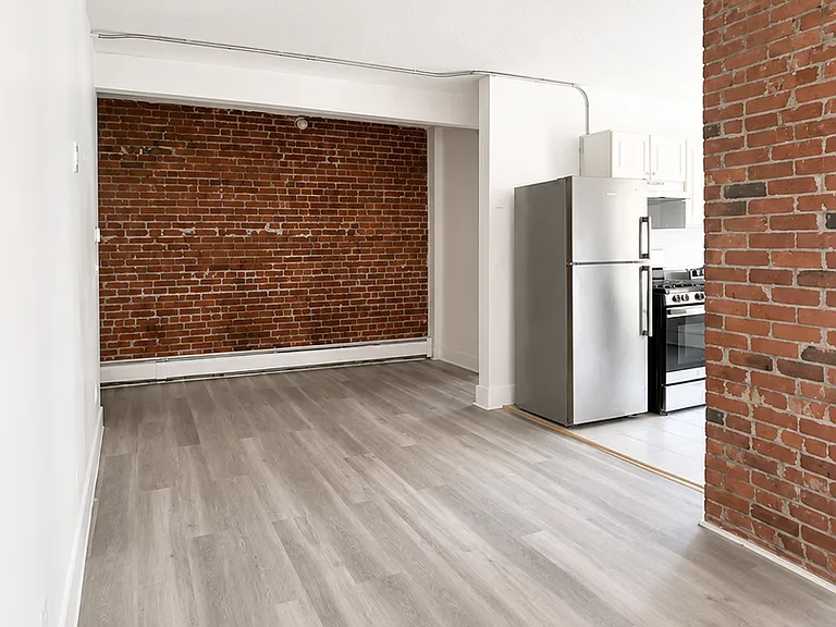 10 Summer St #3B — Photo 2
