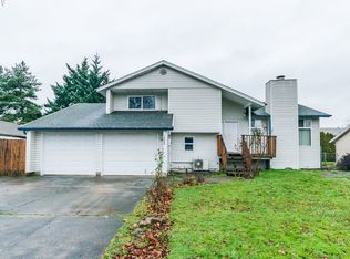 10208 NE 35th St, Vancouver, WA 98662