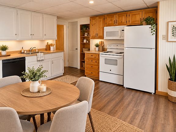 3rd image of 125 Bridge St #6