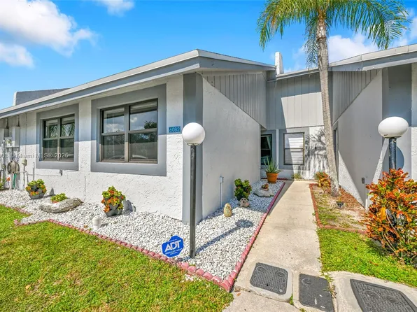 6082 NW 3rd St, Margate, FL 33063