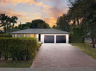 2512 Lone Pine Rd, Palm Beach Gardens, FL 33410