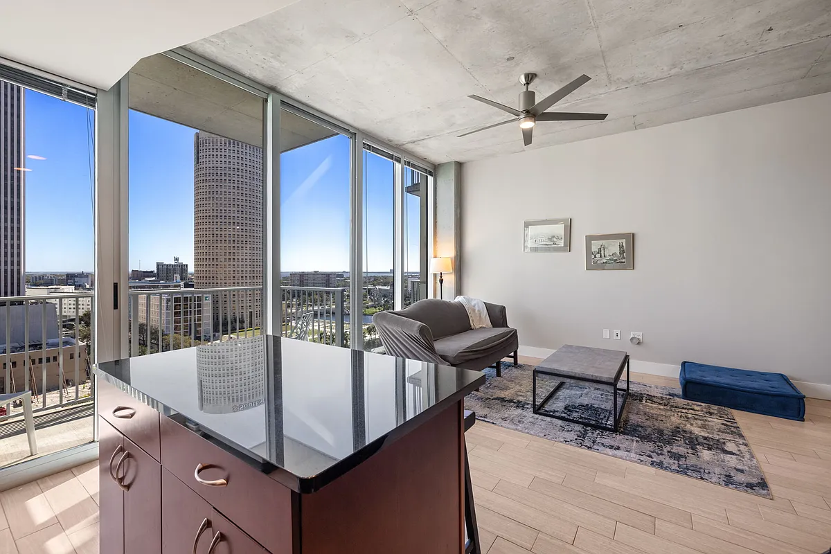Photo 2 of 34 - 777 N Ashley Dr #1208 - Tampa, FL Building Photo - 777 N Ashley Dr #1208