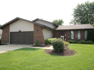 24438 S Rock Ridge Ct, Channahon, IL 60410