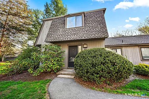 6 Heritage Dr #6 Photo 1
