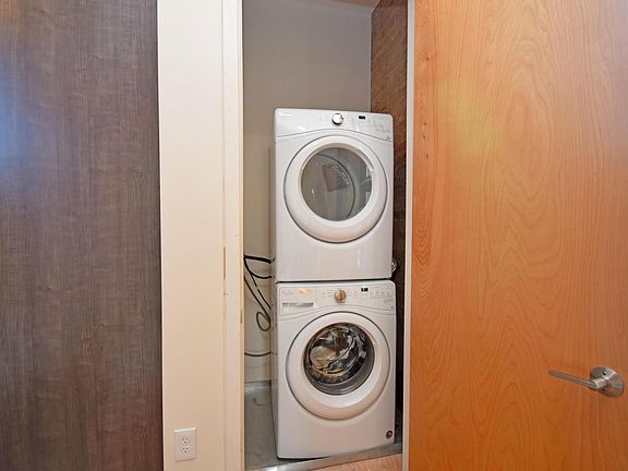 5th image of 26 E 14th St Unit 403