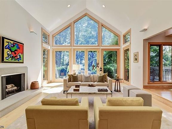 2nd image of 343 Johnston Dr