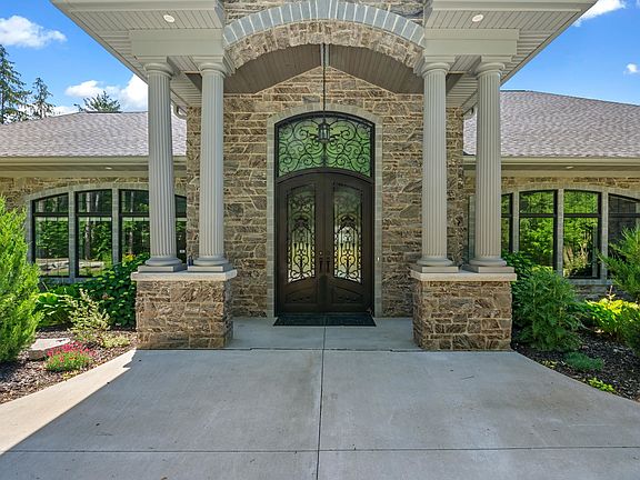 4th image of 6800 N Purdy Pkwy