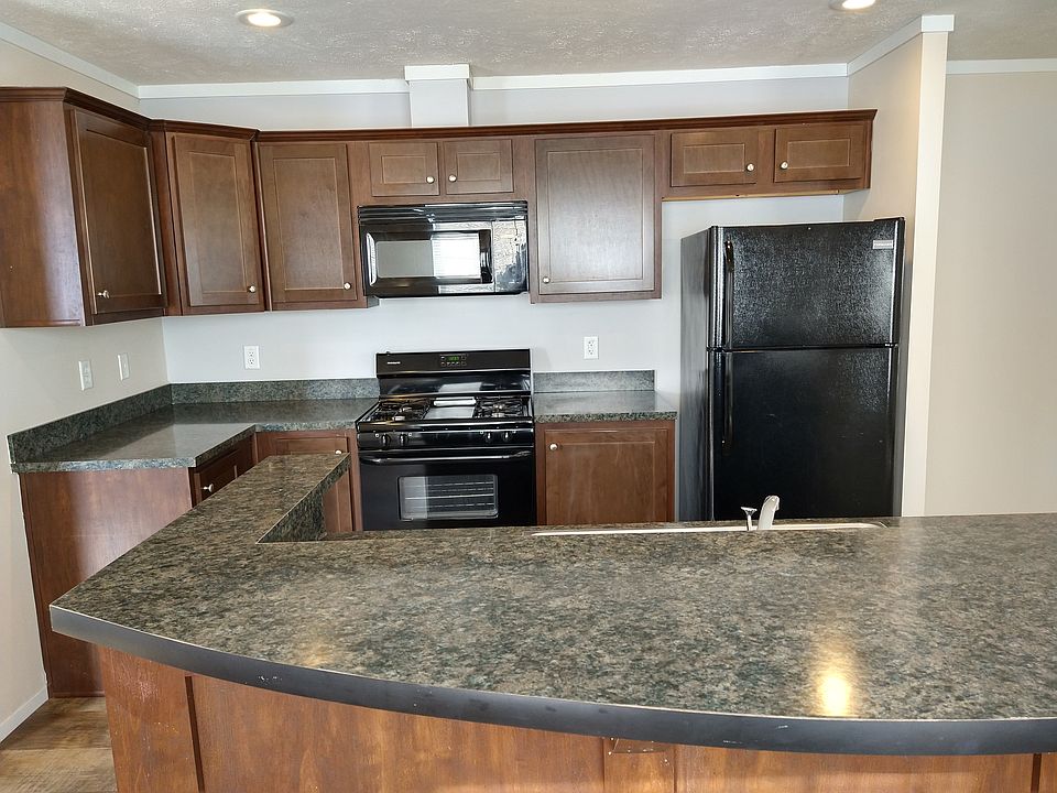 2nd image of 472 Van Buren Cir #472