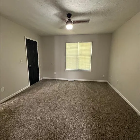 6458 Bedford Ln — Photo 8