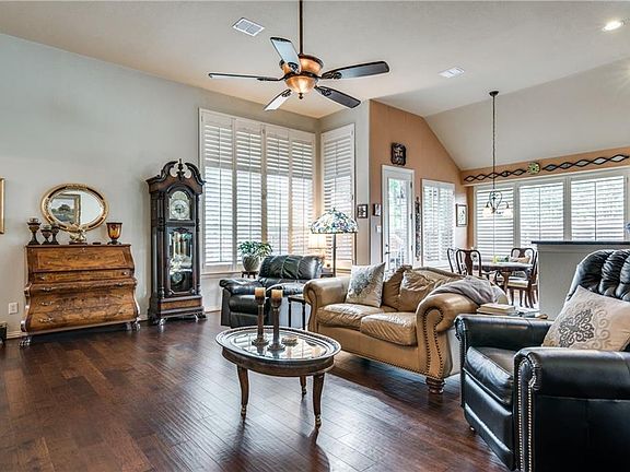 4th image of 2600 Longbow Dr