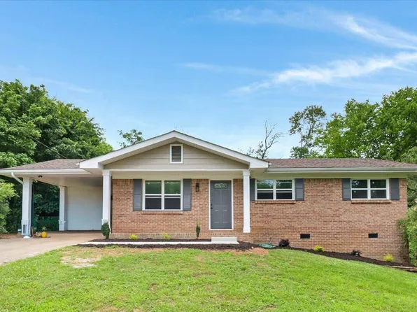 9618 Vine St, Ooltewah, TN 37363