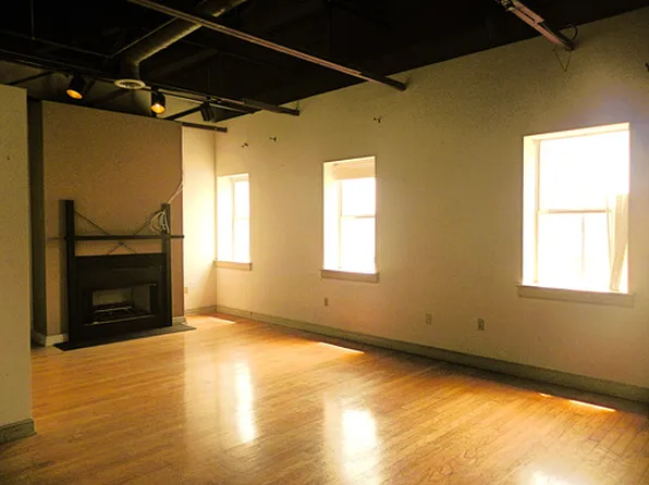 319 N Mesquite St #9, Corpus Christi, TX 78401