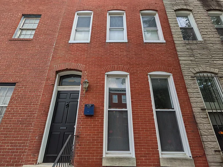 2033 E Pratt St #B — Photo 1