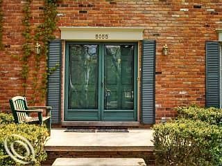 4th image of 5055 Glenway Dr