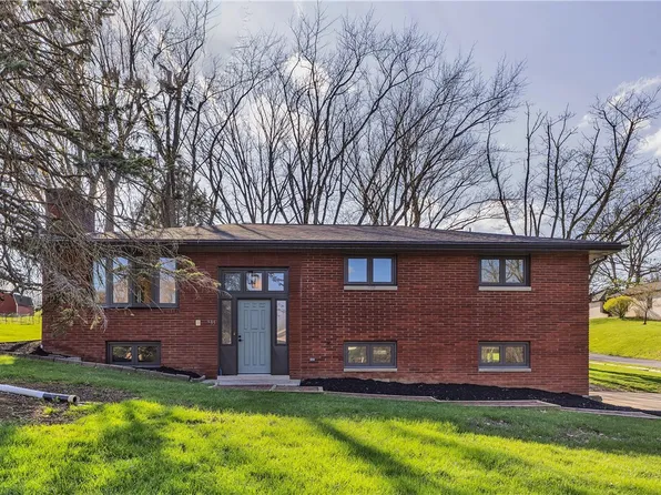 395 Crescent Dr, Washington, PA 15301