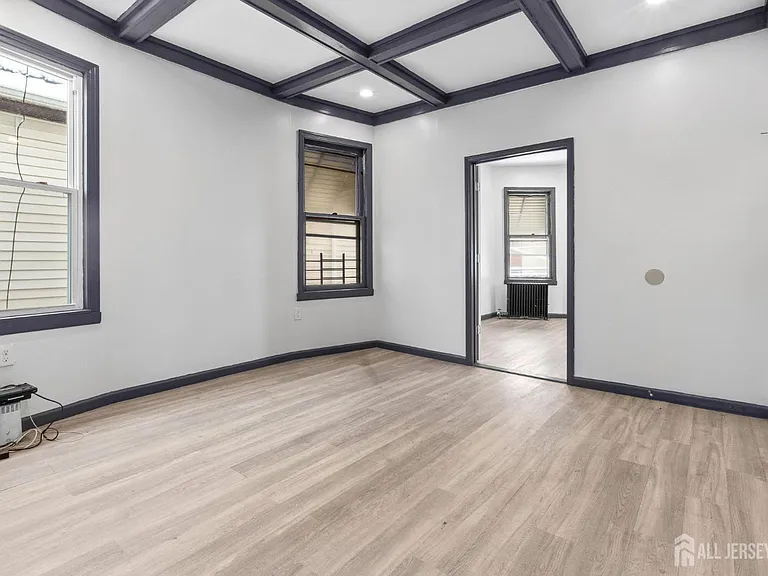 211 N 13th St #2 — Photo 10