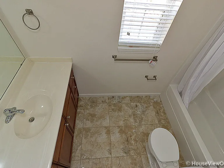 196 Lotus Dr — Photo 10