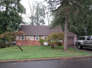 402 Larchwood Ave, Feasterville Trevose, PA 19053