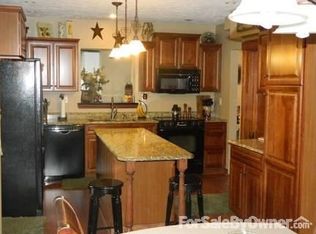 557 Carothers Ave, Carnegie, PA 15106